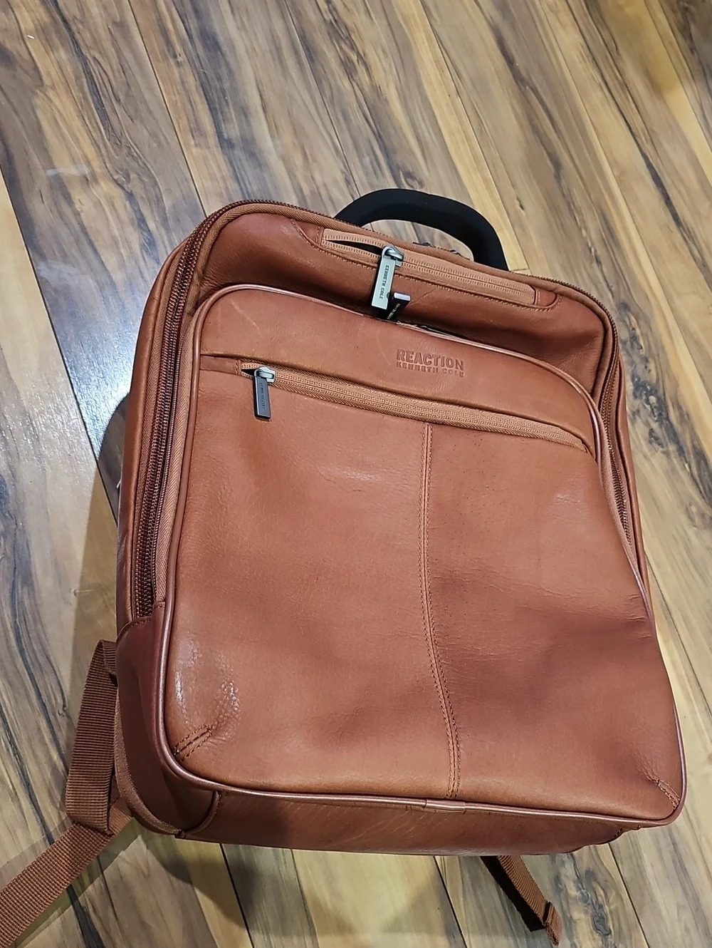 Kenneth Cole Reaction Full-Grain Colombian Leather 16